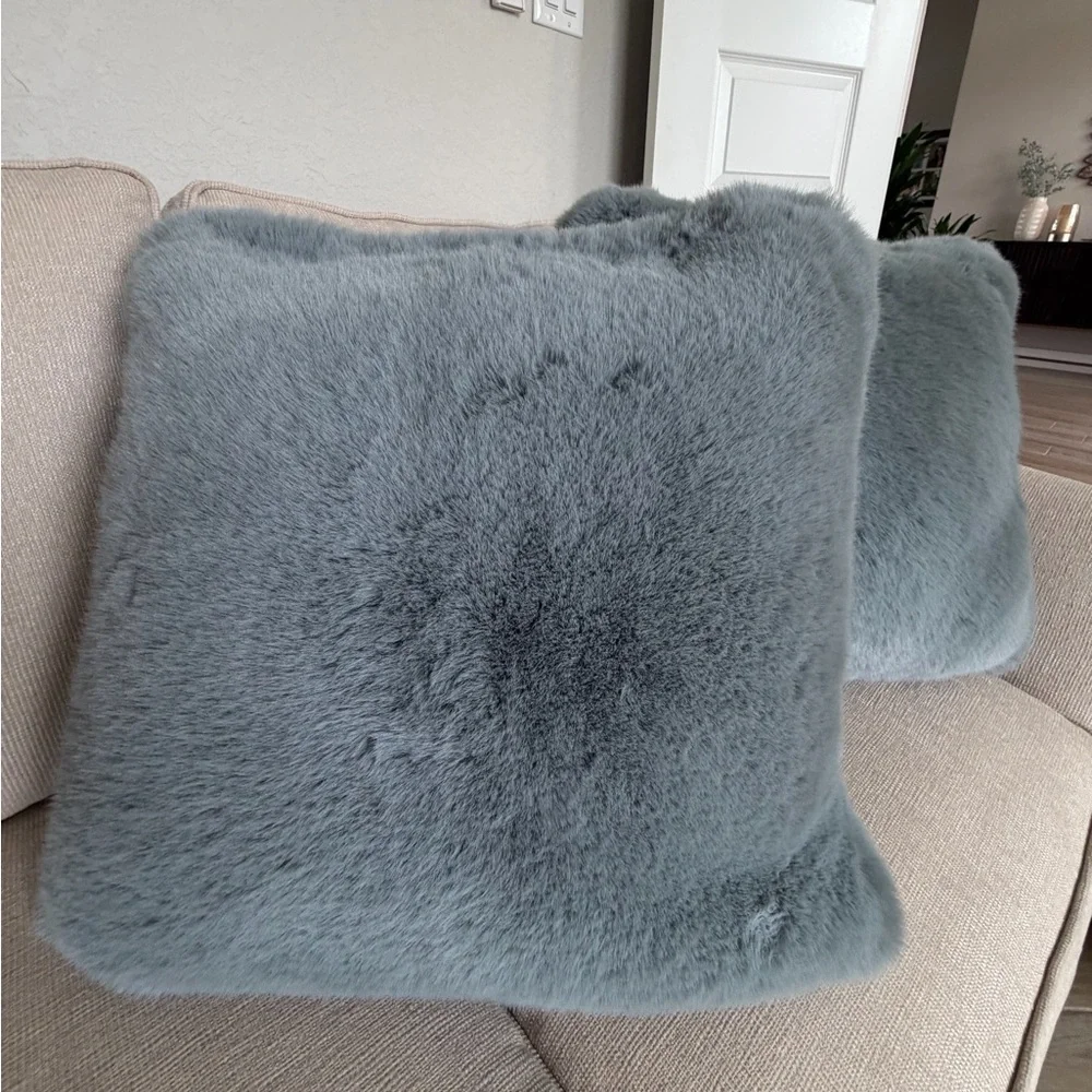 Pottery Barn Faux Fur Mink Pillow Covers 2 NWT